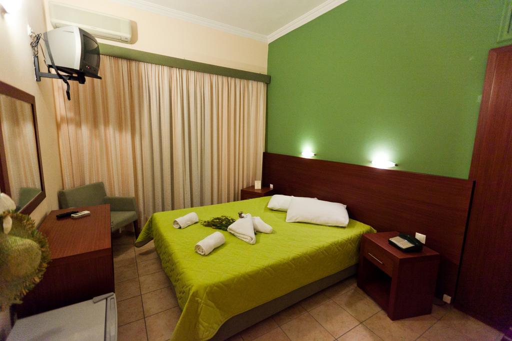 Hotel Possidon Aegina Oda fotoğraf