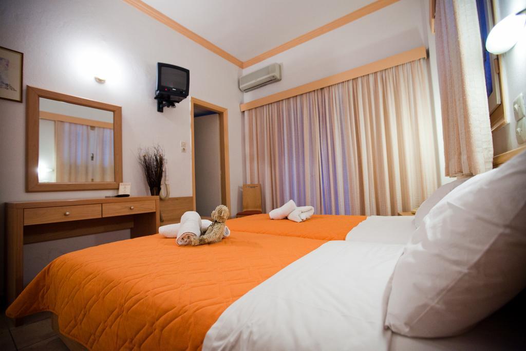 Hotel Possidon Aegina Oda fotoğraf